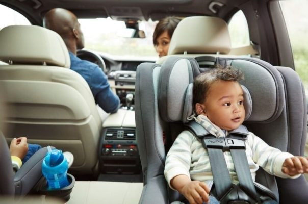 Anak Tenang Duduk di Car Seat